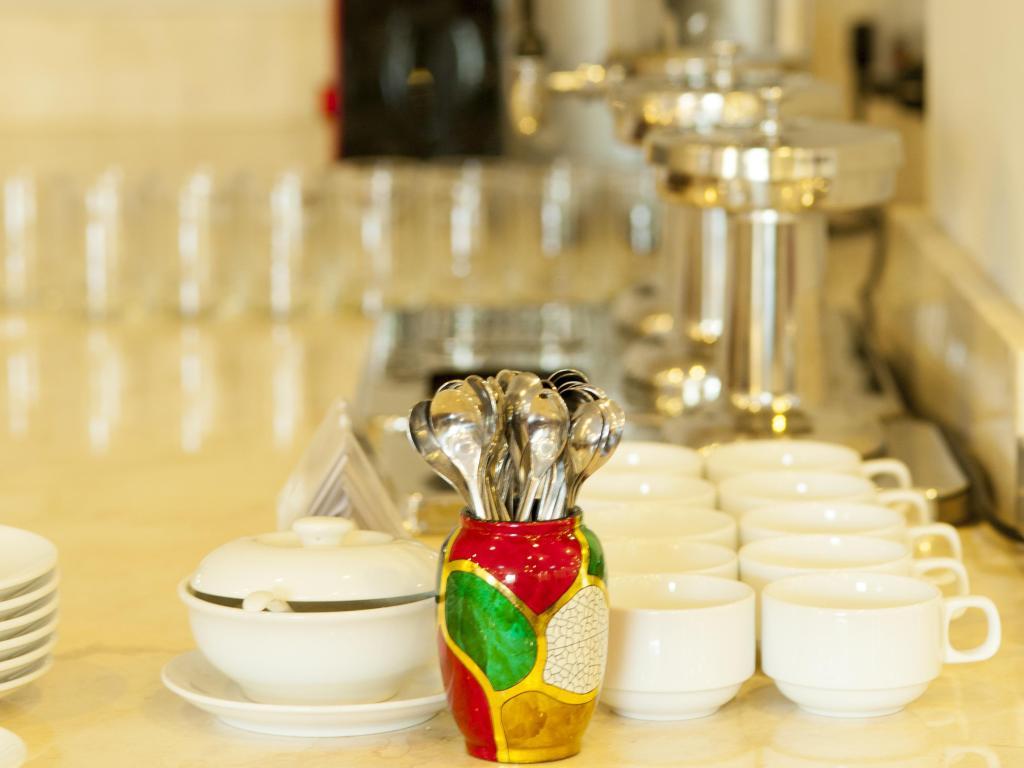 Sen Hotel - Managed By Sen Hotel Group Hanoï Extérieur photo